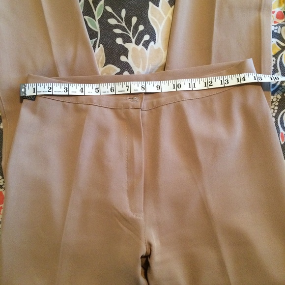 Beige/Tan pants - Picture 4 of 4